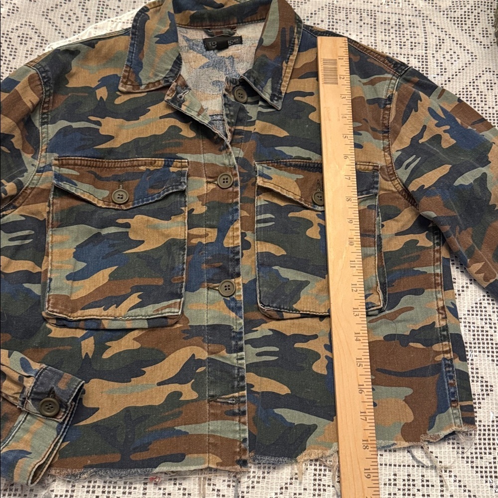 Topshop Women’s Camo Cropped Denim Jacket. Cotton. Size 4. - Picture 12 of 12
